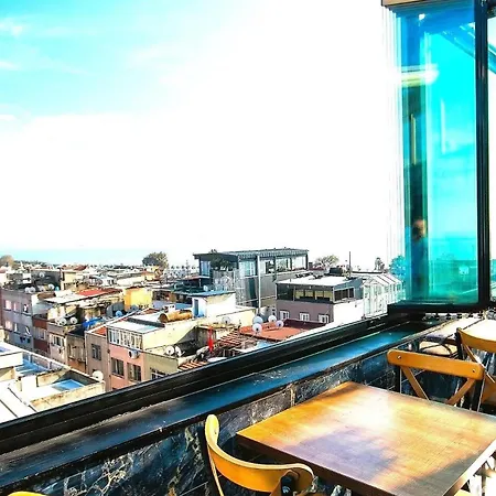 Kaya Royal Theater Street Hotel
